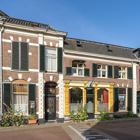 Huis Met De Leeuwenkoppen ديرين المظهر الخارجي الصورة