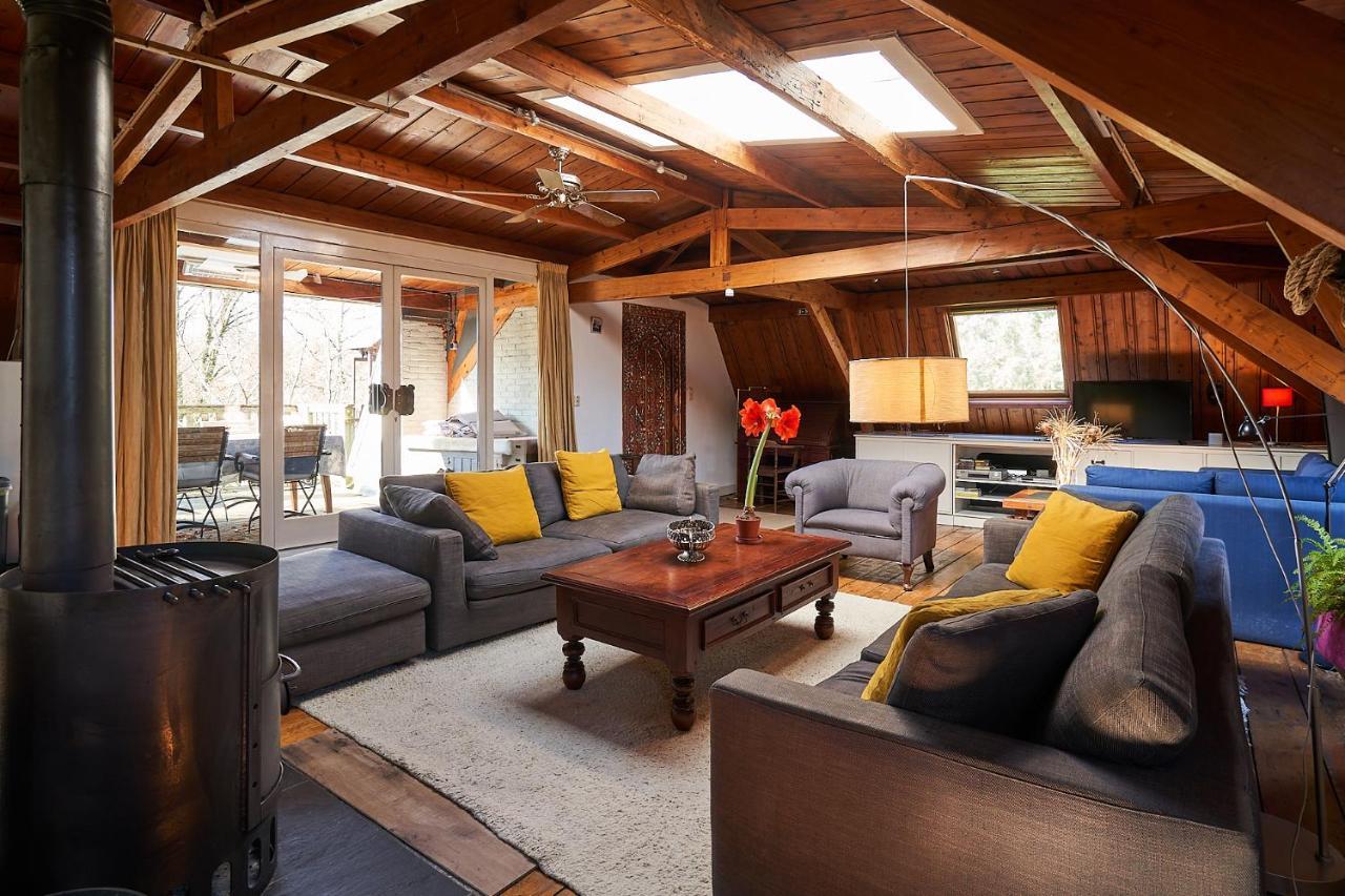 Huis Met De Leeuwenkoppen ديرين المظهر الخارجي الصورة