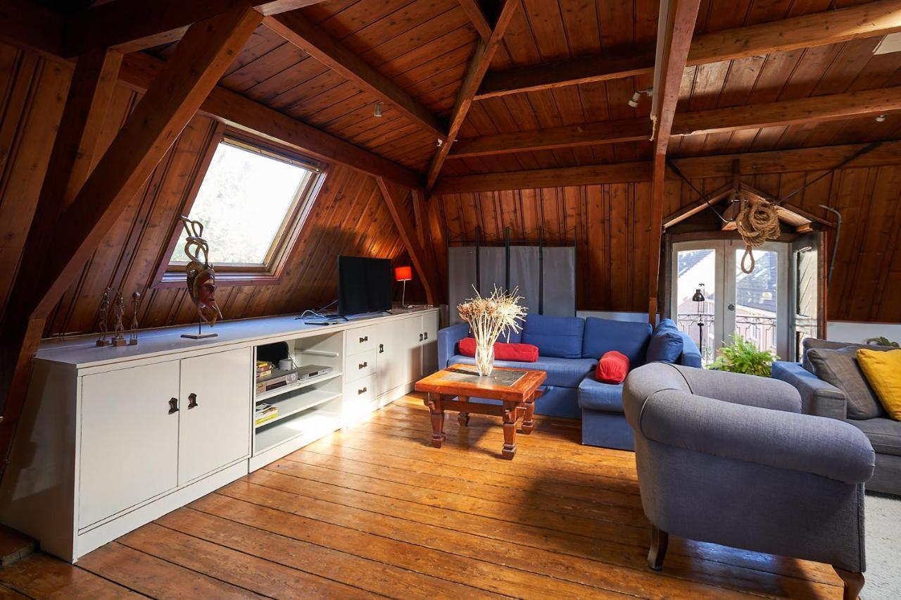 Huis Met De Leeuwenkoppen ديرين المظهر الخارجي الصورة